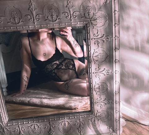 Abigail sinner @abigailsinner cover picture