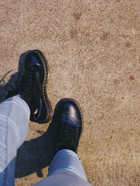 Ana Valens @acvalens cover picture