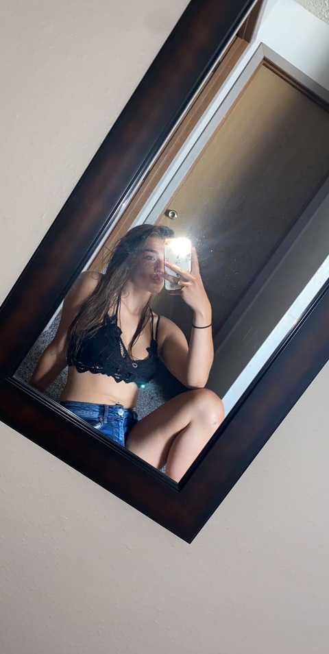 Alaina @alainalee4 cover picture