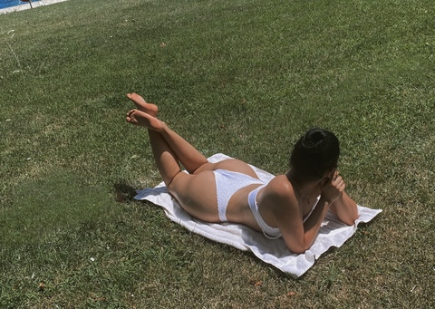 Ale @alessiah cover picture