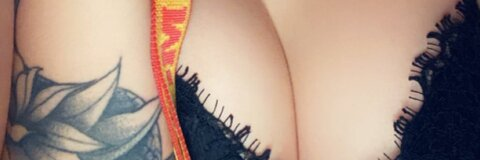 Alexis @alexispeach101 cover picture