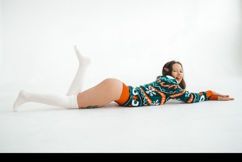 AllieStorm @alliestorm cover picture