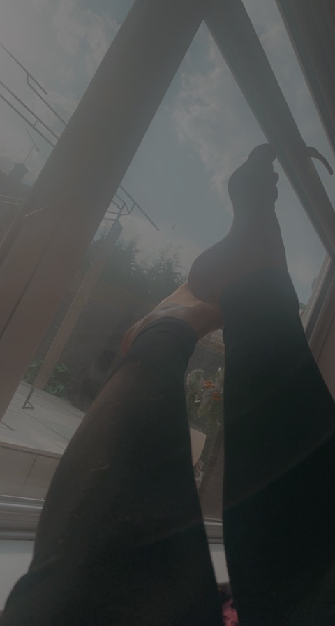 Amber @amber_louise cover picture