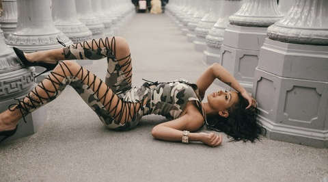 Amia (Old Account) @amiamiley cover picture