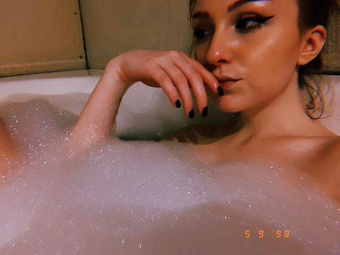 Angel @angeltoes1212 cover picture