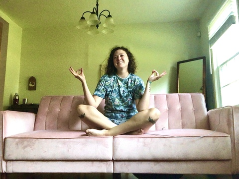 April @aprilmaybelate cover picture