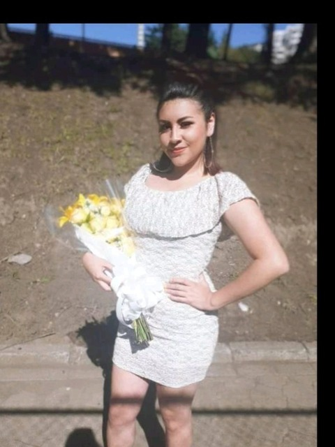 Ariana Steffania @ariita cover picture