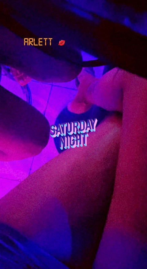 Arlett Lopez @arletthoney cover picture