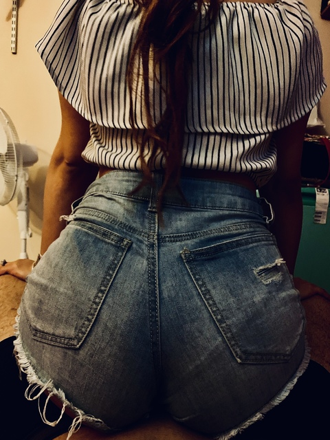 Ashleyyediel @ashleyyediel cover picture