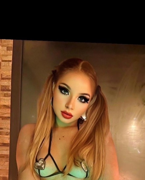 Ashlies Avery @ashlies cover picture