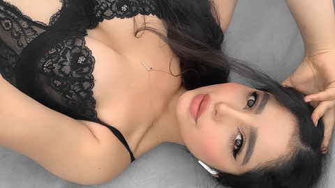 Diana Anthonela @baaabydi cover picture