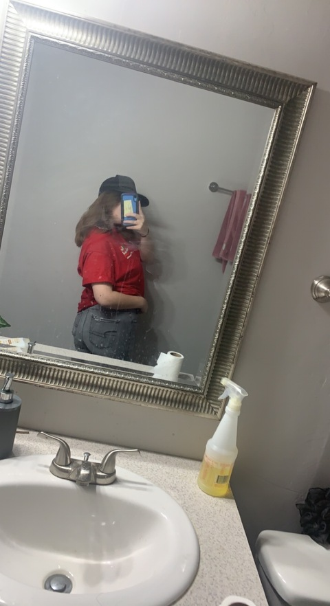 Alice @baby000420 cover picture