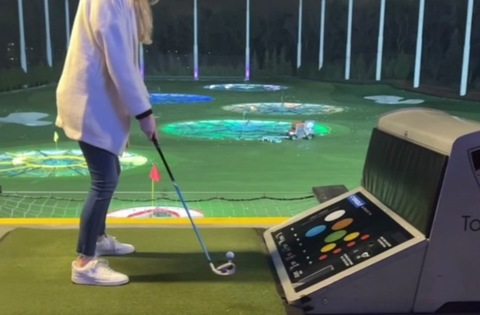 Brooke Taylor @basicblondebrooke cover picture