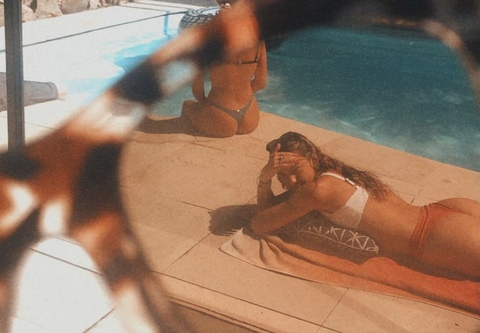 Izzy @bellaxgracex cover picture