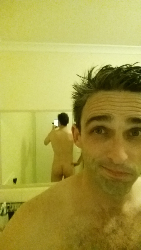 Benny D @bennythebunny cover picture