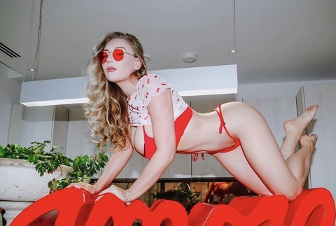 Bethany @bethanybeauty cover picture