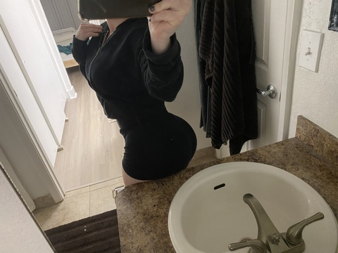 barbie @blondyyy cover picture