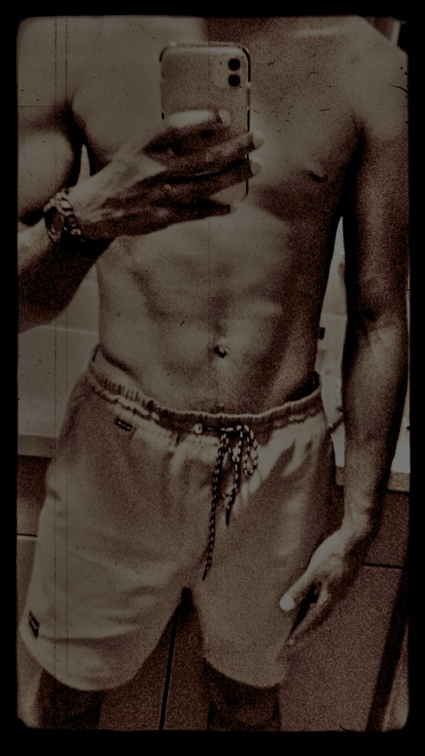 Sir Alexander @brownfreaksmatter cover picture