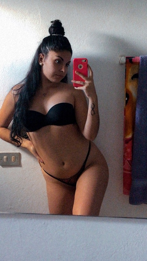 Iamcarla @caarrlaa19 cover picture