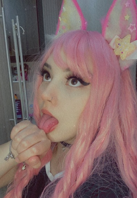 Camila Sawa @camilasawa cover picture