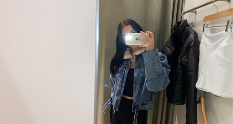 carly @carly12 cover picture