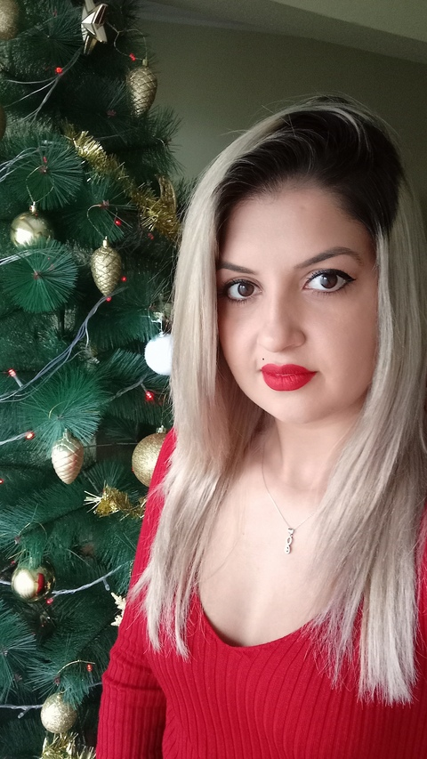 Mihaela Bozean @cataleya28 cover picture