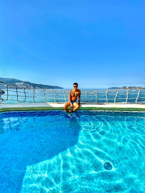 Charliiee1000 @charliiee1000 cover picture