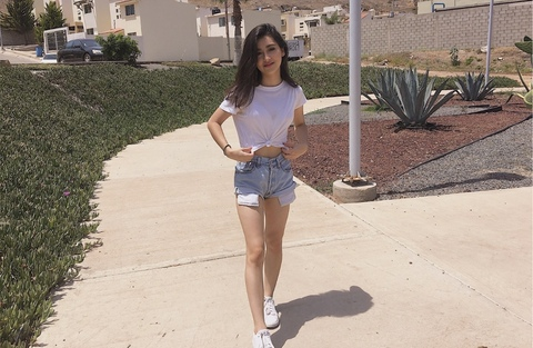 Amanda Cherry @cherrylipstick cover picture