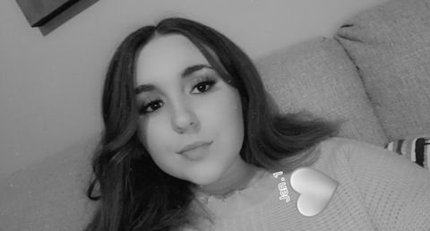 Chloe Bennett @chloelaine cover picture
