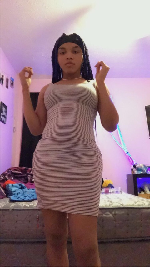 Chy @chyylove cover picture