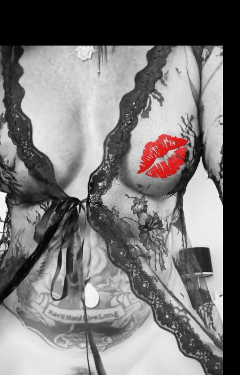 Cleo @cleoskingdom cover picture