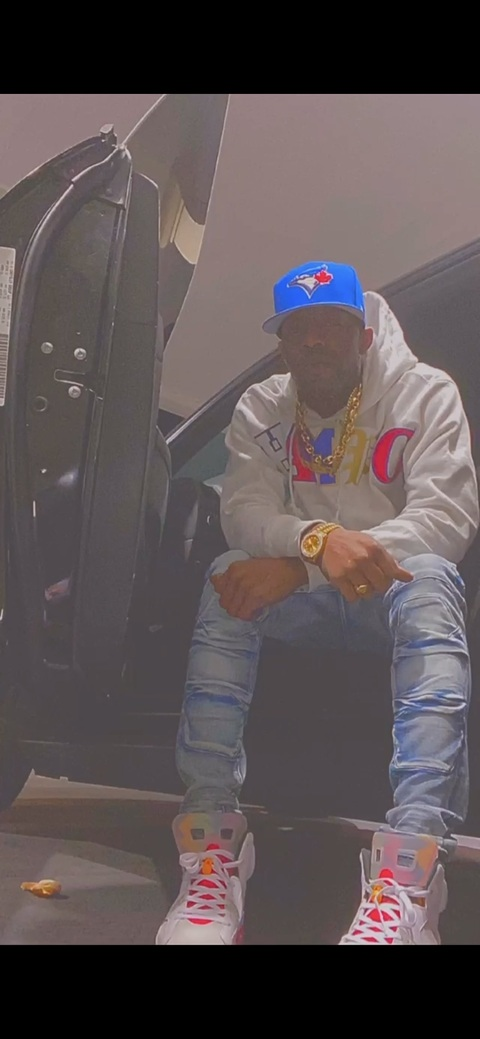 Troy @collosalfam cover picture