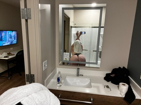 Mimi @coloricandemon cover picture