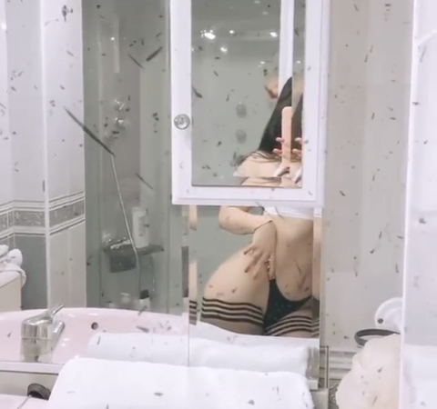 Crissmel @crisstal cover picture