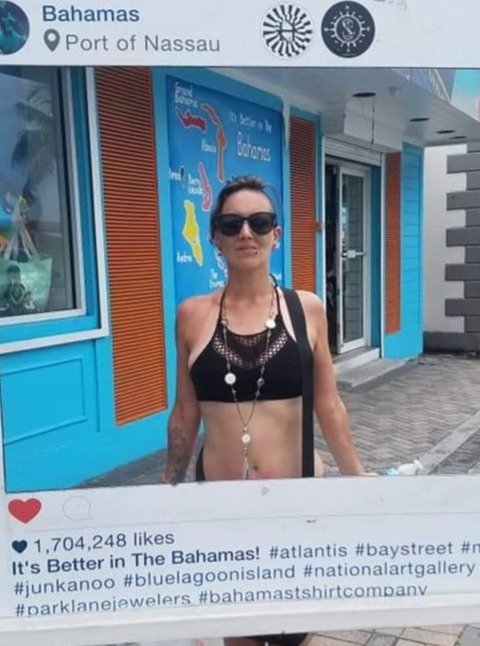 Holly @cuckold-wife cover picture