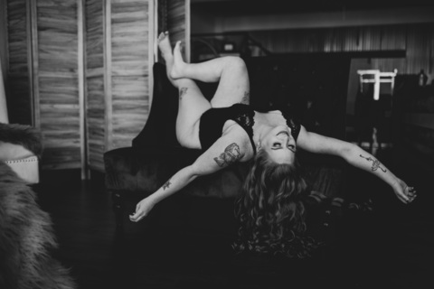 Autumn @curvyfox cover picture