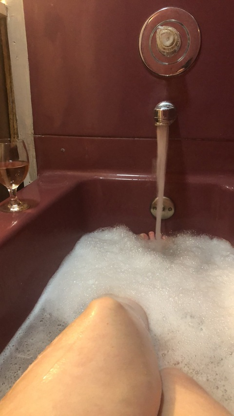 Brittany @curvymama89 cover picture