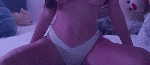 Dani @d_a_n_i cover picture