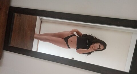 Dani @dani_lol4 cover picture