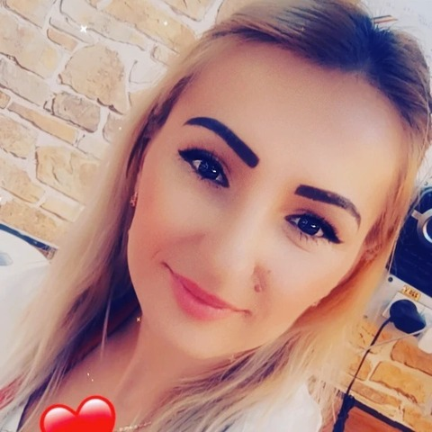 Danyela @danyela28 cover picture