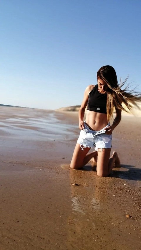 MorenaMorenita @danymorenitta cover picture
