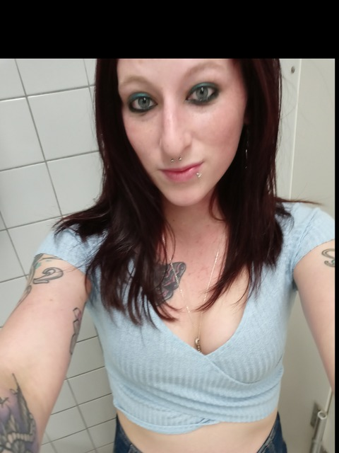 Destiney Crain @destiney cover picture