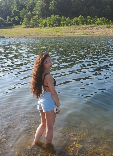 Destiny Rosa @destinyrosa cover picture