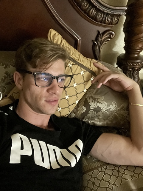 Dillon Roman @dillonxroman cover picture