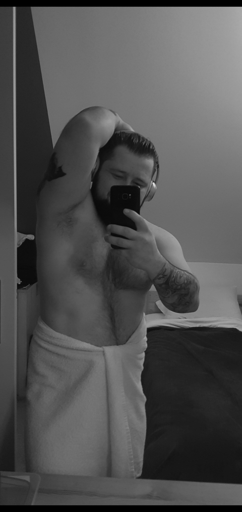 Luke @dinglish cover picture