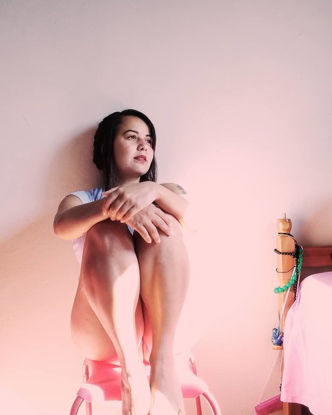 Djulia Caroline @djulia cover picture