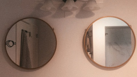 Elle @elanore cover picture