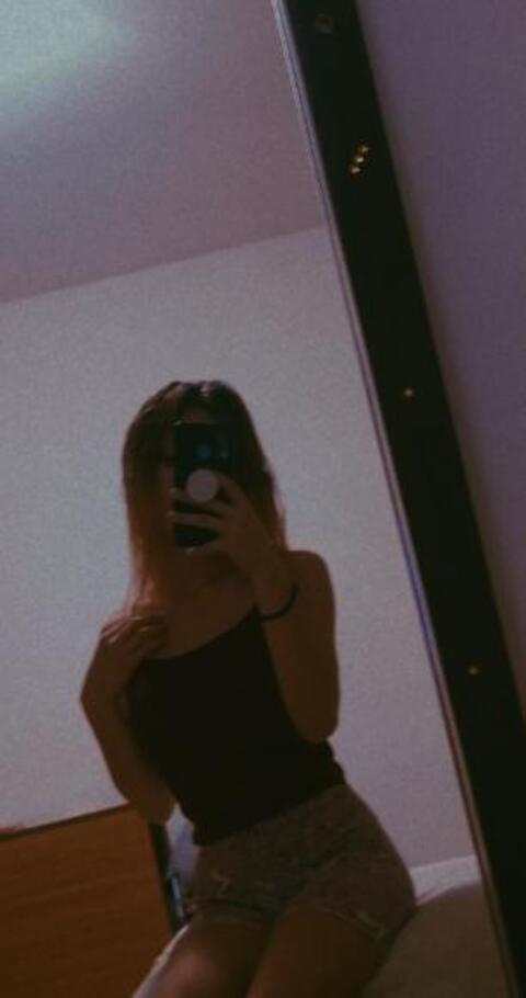 Elena @elena.01 cover picture