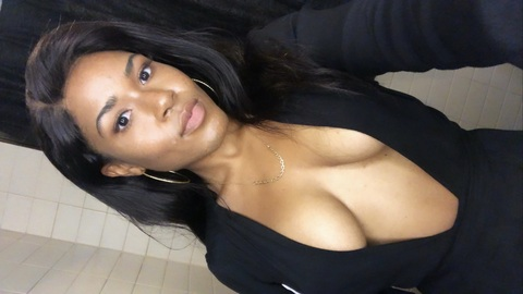 Eliza @elizaaa cover picture