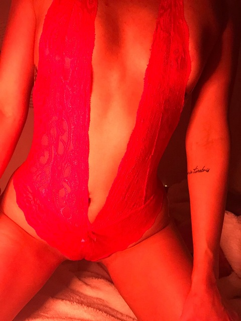 Elizabeth Rose @elizabeth-rose cover picture